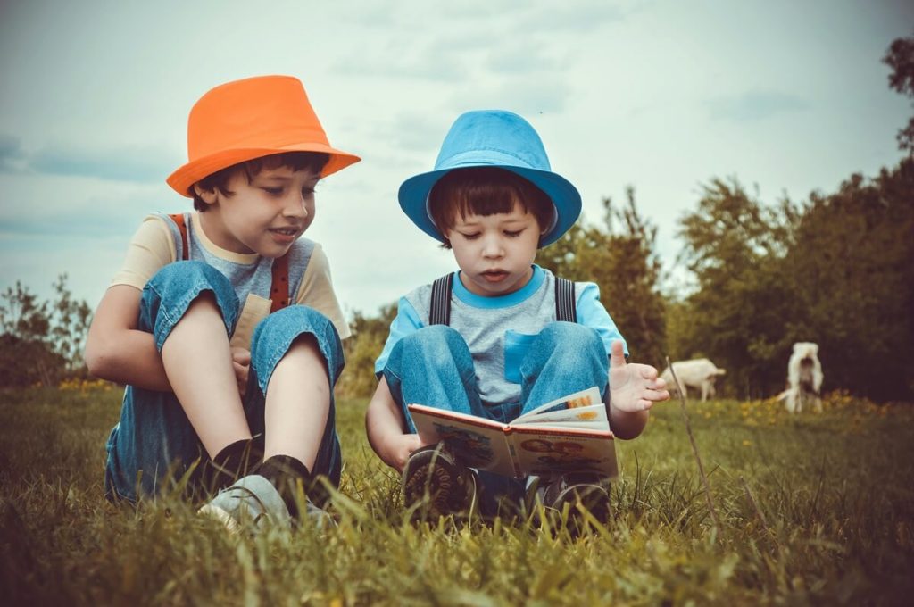 What is the main goal of summer reading for elementary students?