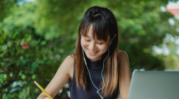 How to Write an Introduction Paragraph? Guide