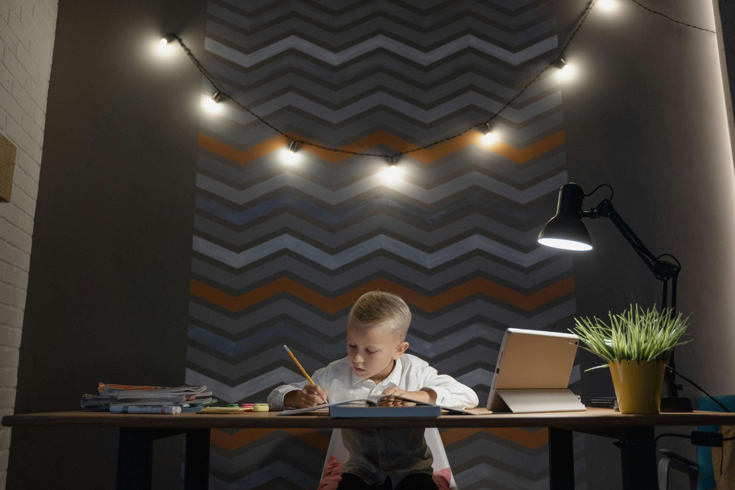 How to teach persuasive writing using the OREO method