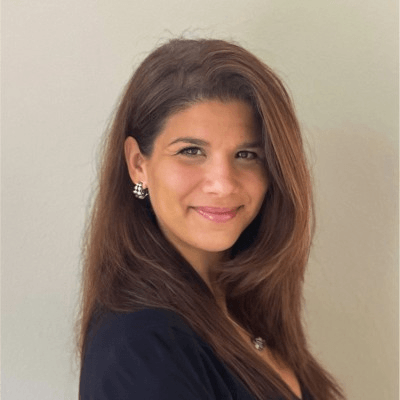 Author Cara Macksoud