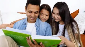How to Increase Reading Speed: 10 Best Methods in 2025