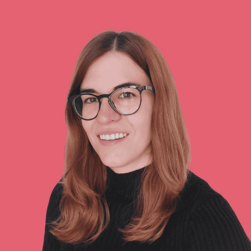 Author Stephanie Simoes